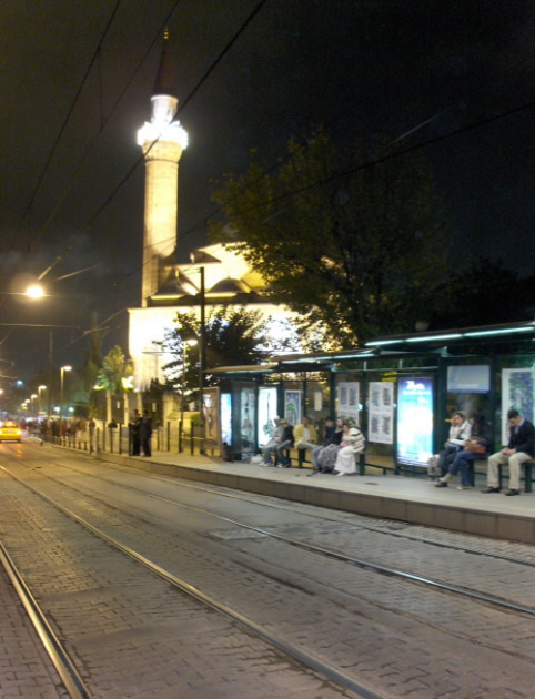 Tramvay yolunda .. [Ercan Ku]