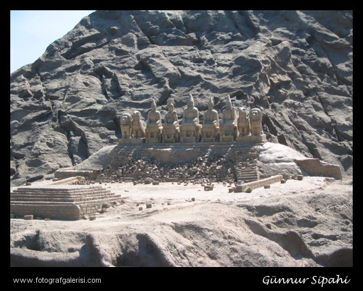 Minia Turk teki Nemrut [Gunnur Sipahi]