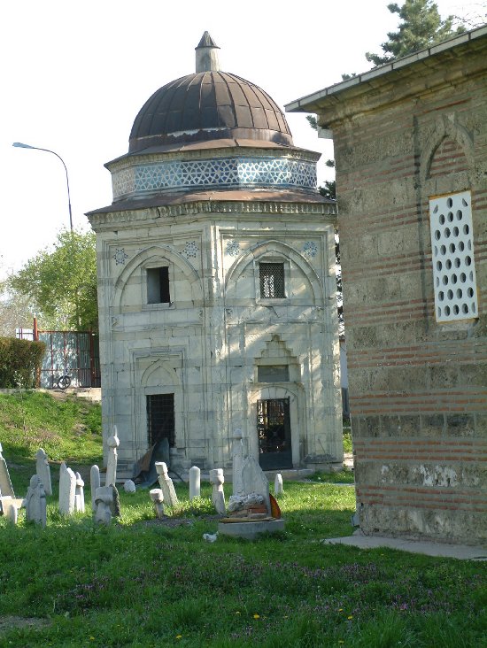 Uskup te Osmanli Mezarlari [Yahya Sezai Tezel]