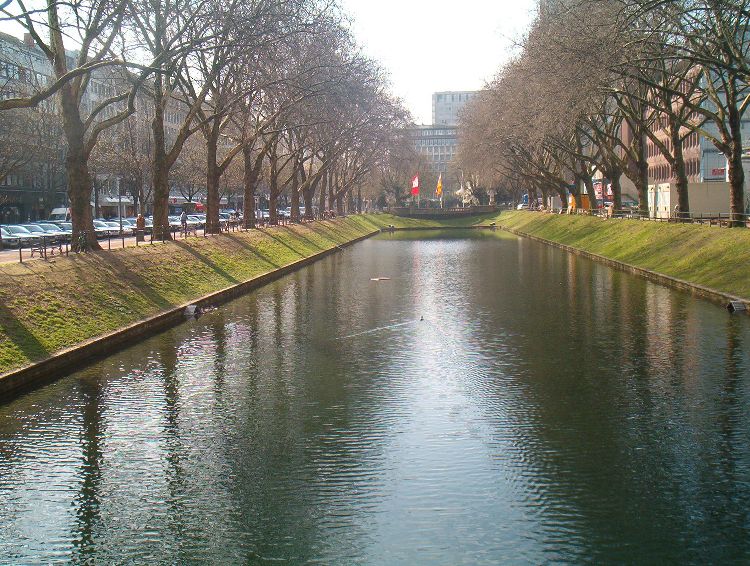 Konigsallee Boulevard , Dusseldorf [Halit Polat]