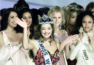 Miss World 2002 Azra Akın