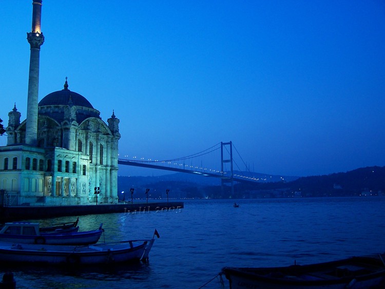 Istanbul Ortakoy [Halil Bozoglu]