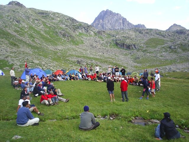 Vercenik Yaylasnda Kamp [Ayhan ahinturk]