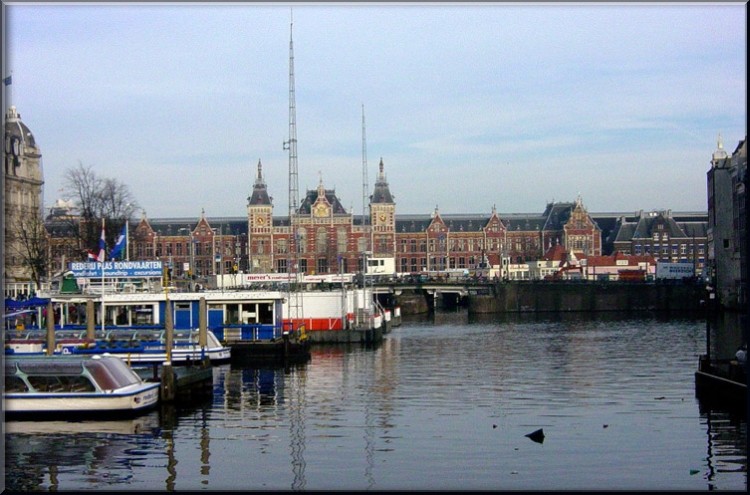 Central Station Amsterdam [Yaln Keski]